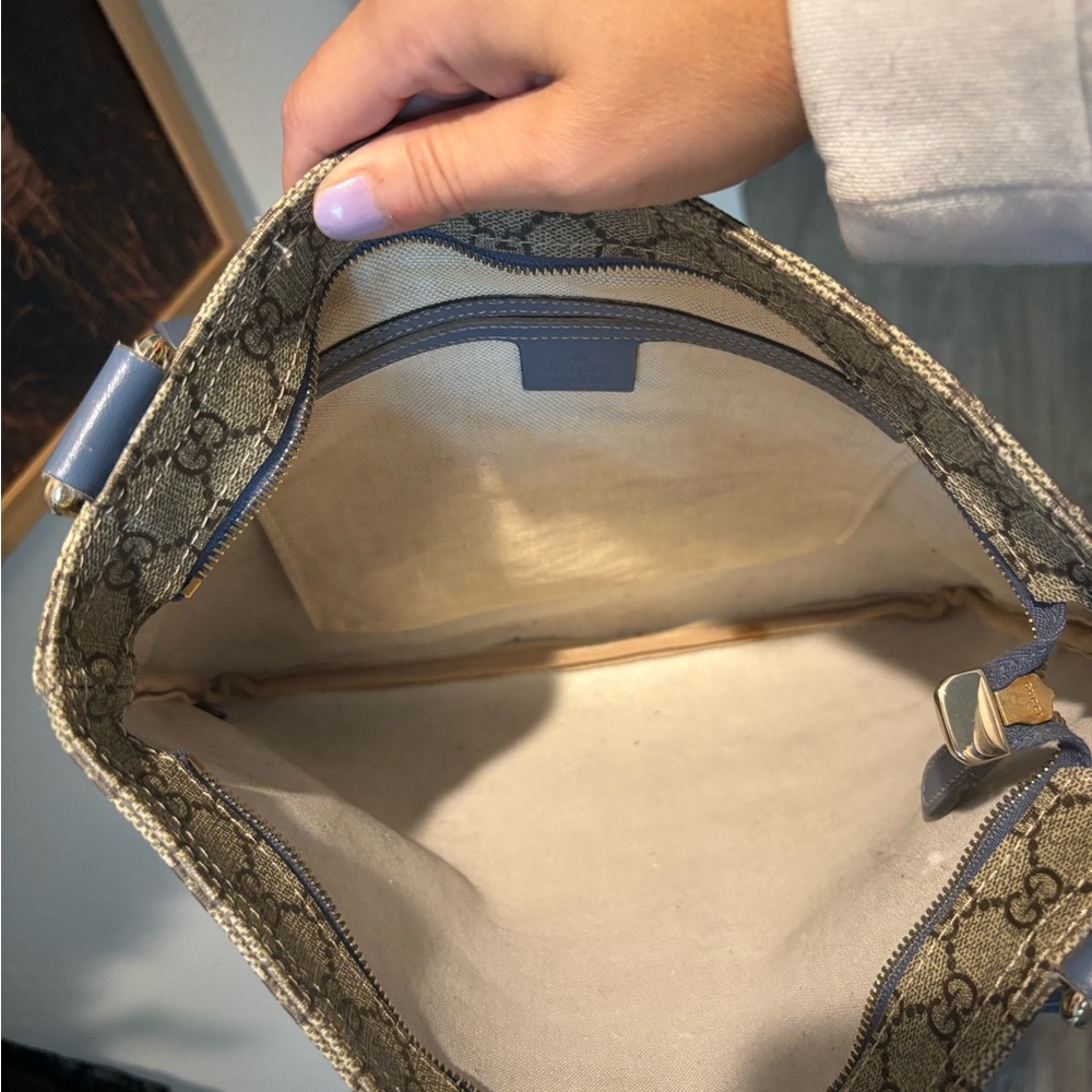 Gucci Crossbody (call out on interior only) - Picture 4 of 7